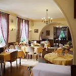 Hotel Logis Restaurant Remotel