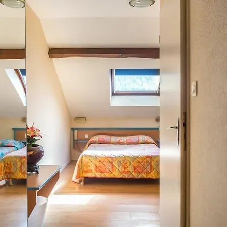 Hotel Logis Restaurant Remotel 3*