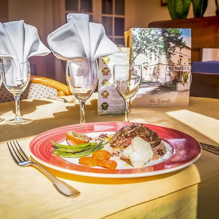 Logis Restaurant Remotel 호텔