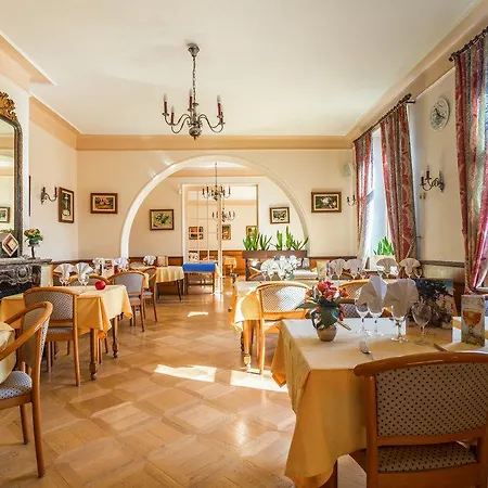 Logis Restaurant Remotel 크뉘탕즈