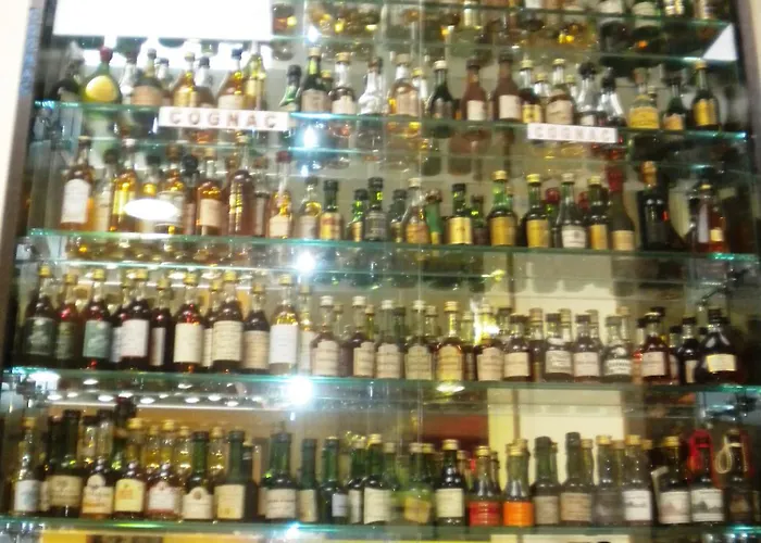 Szálloda Logis Restaurant Remotel Knutange