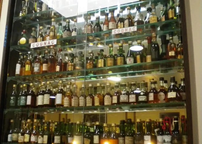 Szálloda Logis Restaurant Remotel Knutange