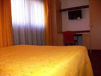 Hotel Logis Restaurant Remotel Knutange